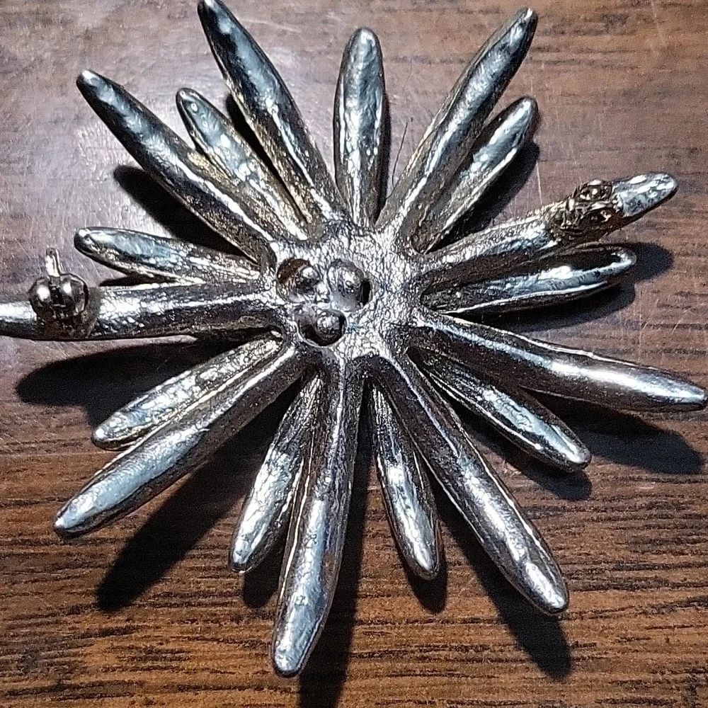 Broach - Picture 2 of 2